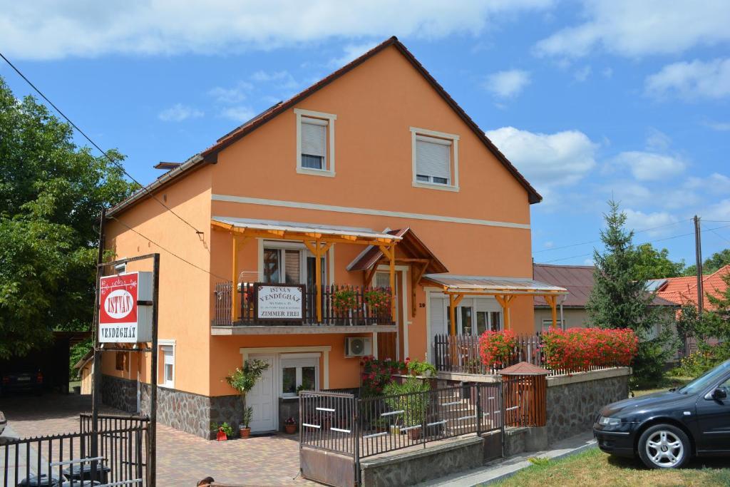 Istvan Vendeghaz Hotel Egerszalók Buitenkant foto