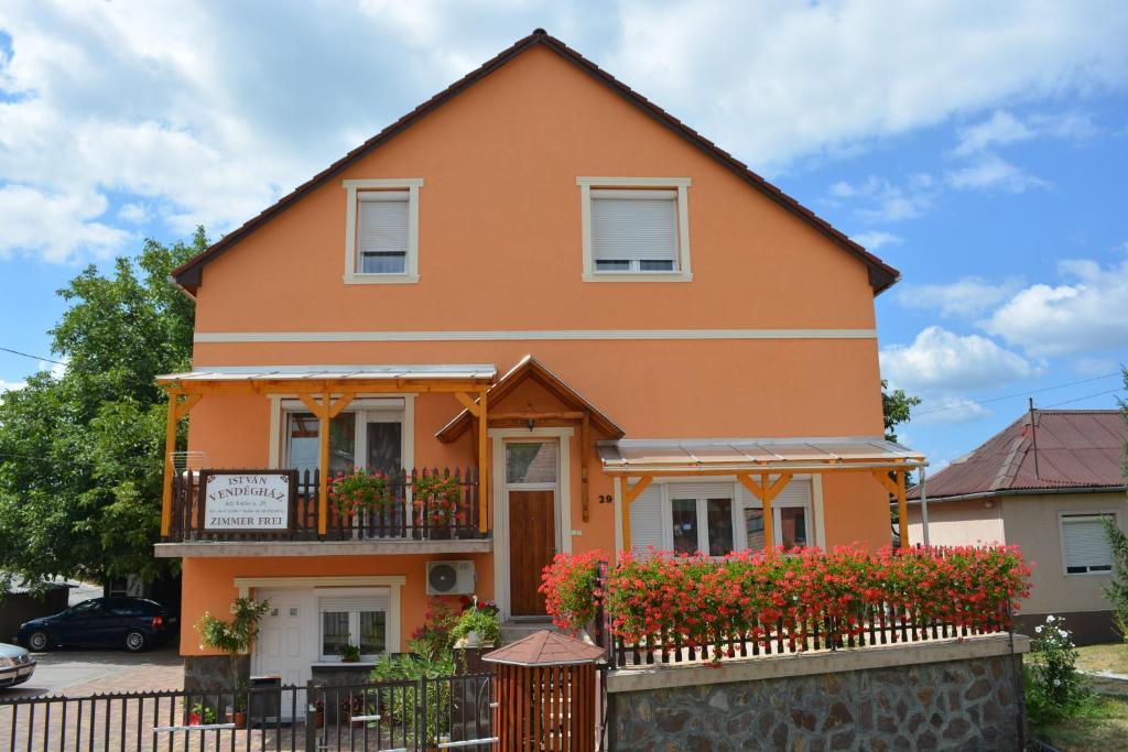 Istvan Vendeghaz Hotel Egerszalók Buitenkant foto
